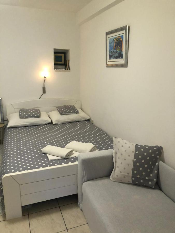 Old Town Apartment Nina 1 Split Exterior photo